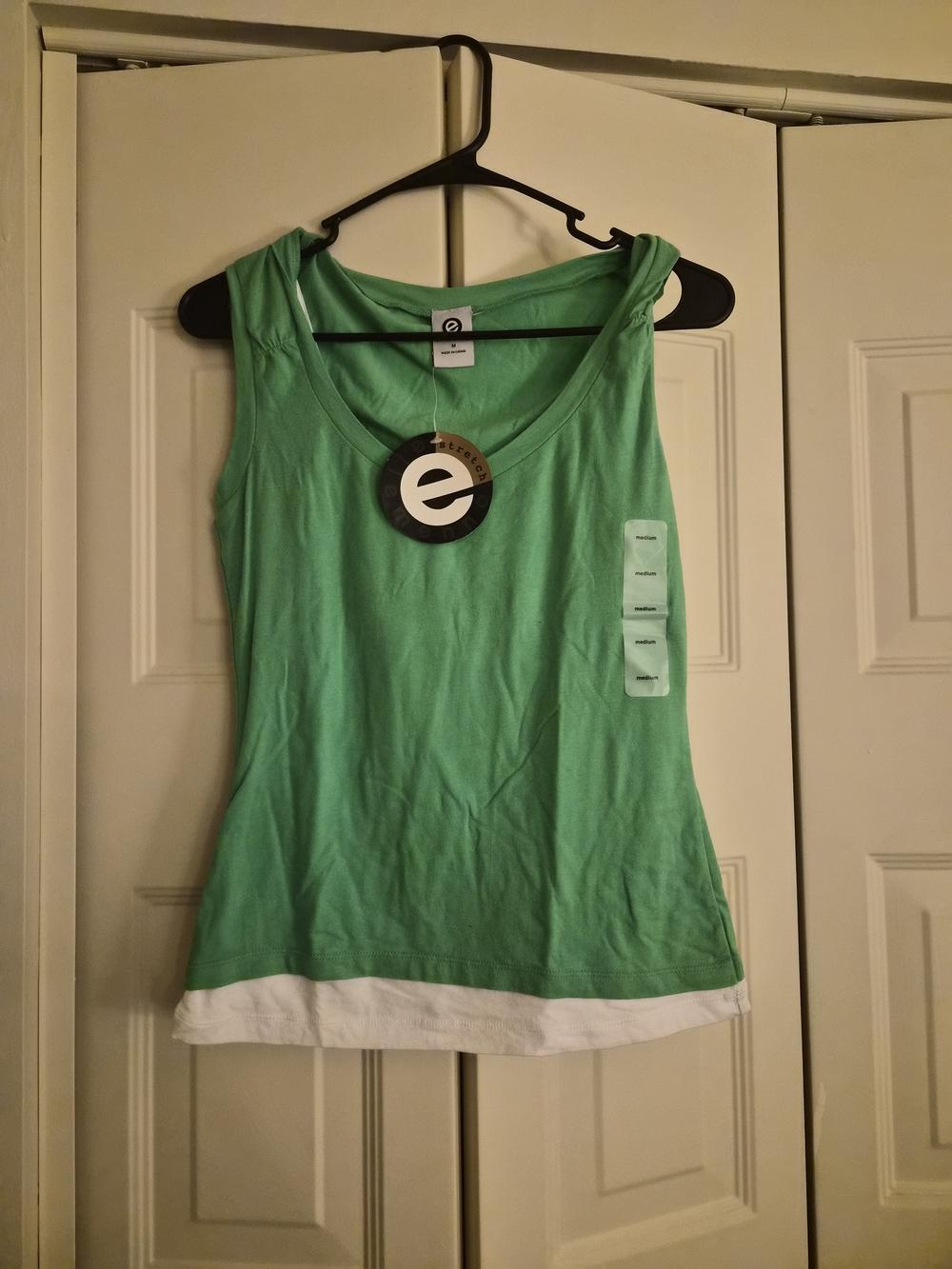 Ellemeno Women's Green & White Tank Top Size Medium Dead stock NWT